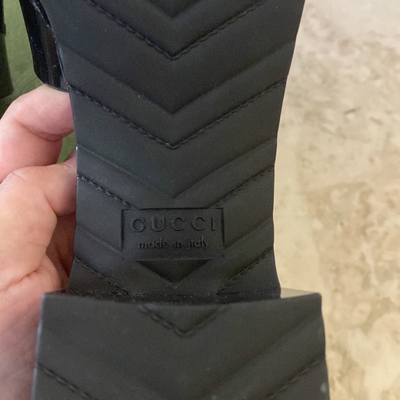 Gucci rubber platform sandal - Picture 4 of 9